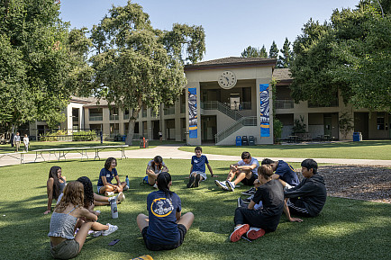 Students gather on the Quad during 9th Grade Orientation