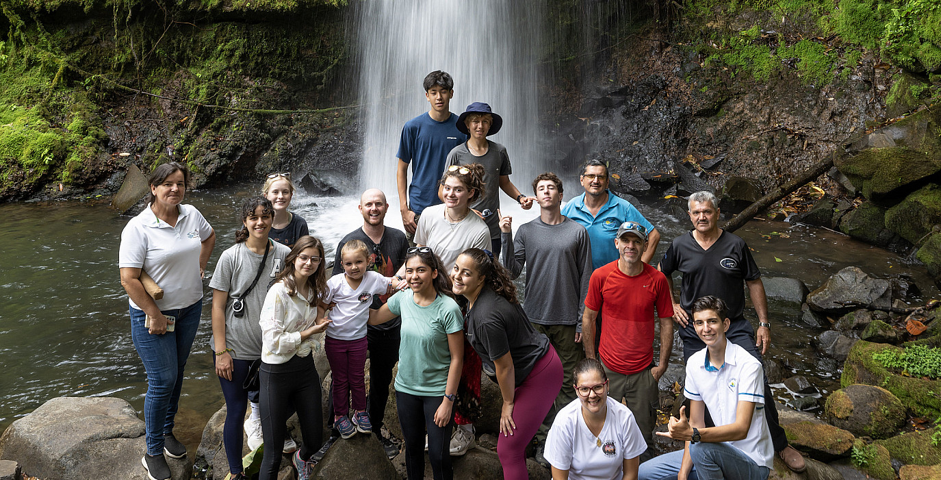 Menlo Abroad students enjoy a waterfall on a hike in Costa Rica 2023