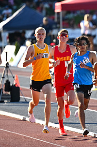 Knights junior Henry Hauser races in the 1600m at the state meet.