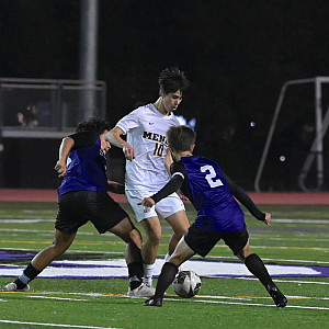 Declan Sitter scored the winner for Menlo against Sequoia on Monday. 