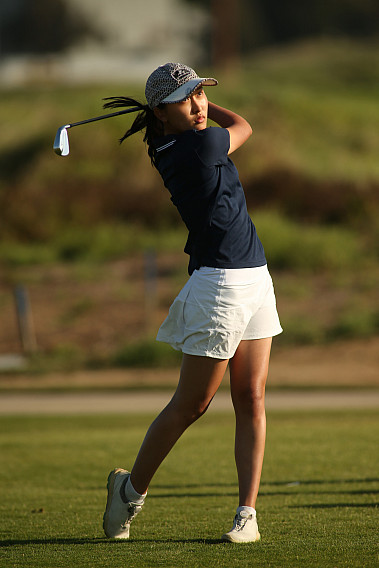 Menlo School sophomore Hailey Kim fired a 1-under 35 at San Jose Muni to lead the Knights past Notre Dame-SJ on Monday.