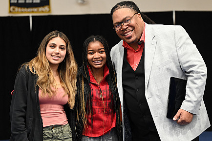 Dr. Richard Antoine White visits Menlo