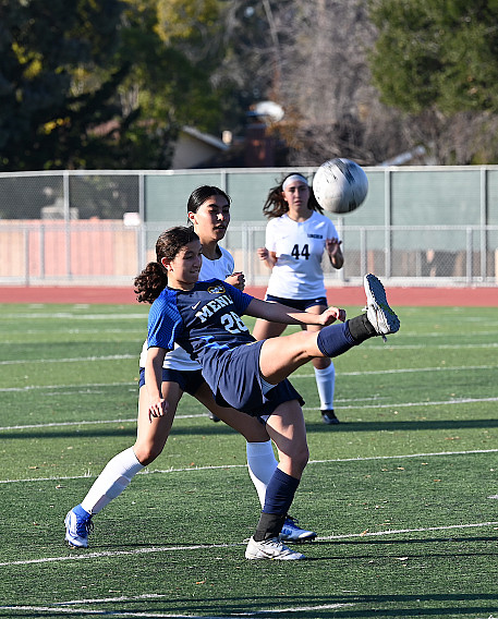 Menlo sophomore Roya Rezaee delivered the winner from Hannah Gorospe with 17 minutes to go against Lincoln