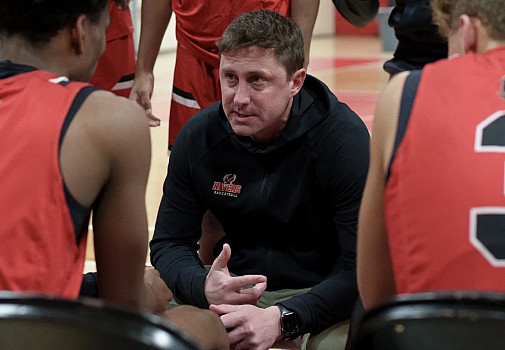 Keith Zalaski joins Menlo as math teacher and varsity boys' basketball coach