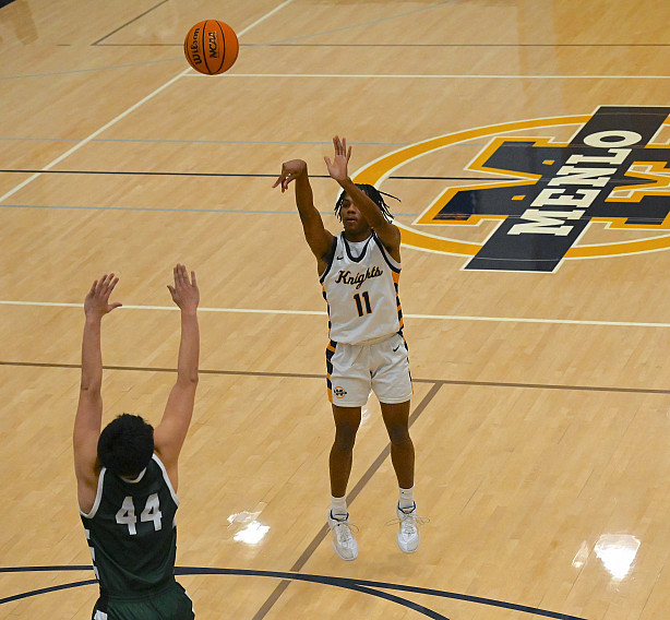 Knights sophomore Tres Onyejekwe led the Knights on both ends of the court against Pinewood.