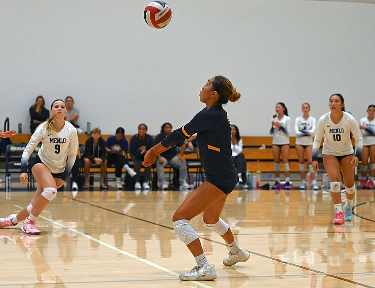 Knights senior libero Ava Wang picked up 14 assists against SHP.