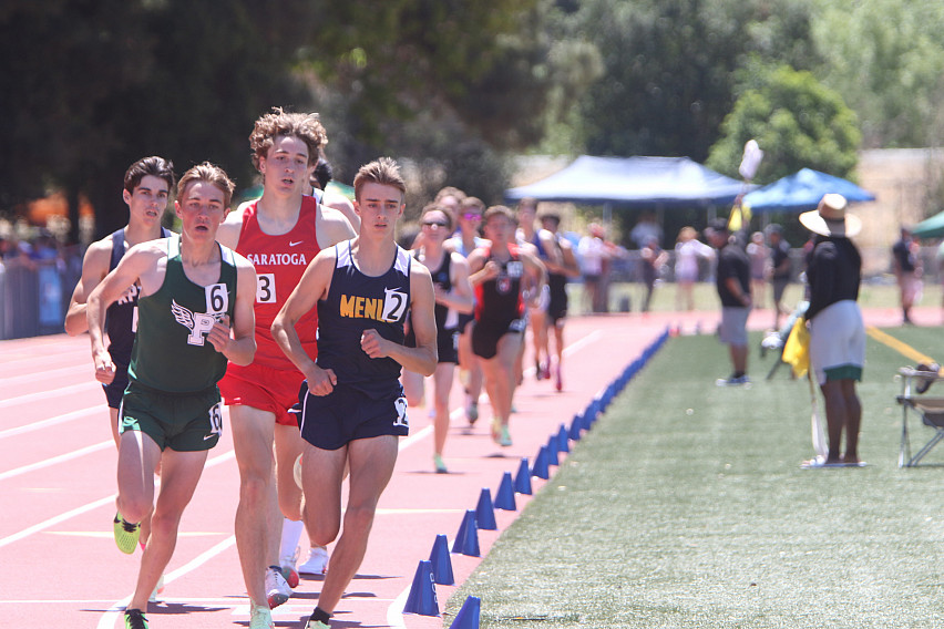 : Menlo junior Justin Pretre won the 1600 in 4:4.33 at the CCS semifinals, and qualified for the Finals in both the 1600 and 3200.