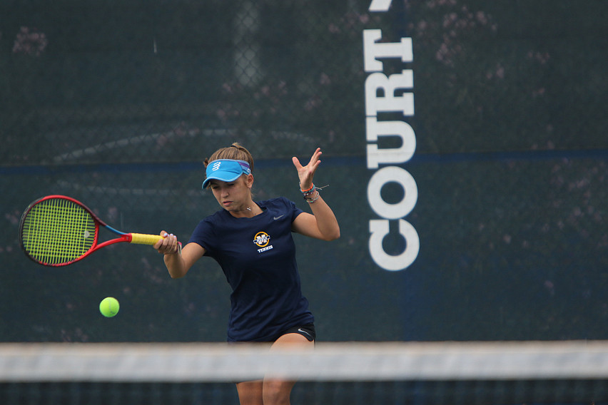 Menlo junior Andra Braicu won her season-opening match against Monta Vista